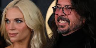 Así reaccionó la esposa de Dave Grohl ante su infidelidad