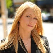 Kelly Stoltzfus's Instagram, Twitter & Facebook