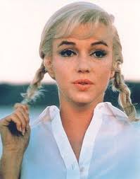 Marilyn Monroe Photo Young Marilyn Dark Eyebrows Marilyn Monroe Photos Summer Beach Hair