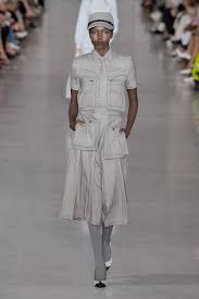 Is grey out of style 2020. Outfit Im Utility Style So Tragt Man Den Modetrend Jetzt