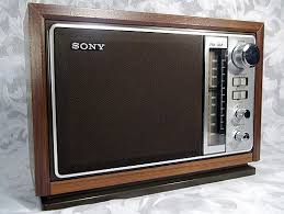 Sold Retro Design Styling Sony Icf 9740w Solid State Am Fm Table Radio In Excellent Condition Sony Audio Equipment Radio