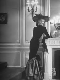 Mode 1950 Jacques Fath Idees De Mode Style Annees 50 Robe De Cocktail Vintage
