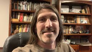 How does a dog praise the Lord?