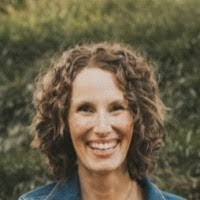 Sabrina Lutz's Instagram, Twitter & Facebook