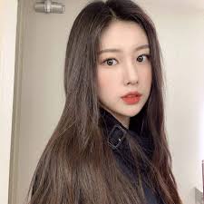 I always thought hyewon was so pretty and there was times i thought her . Izone Hyewon