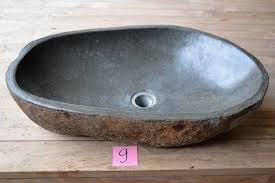 Naturstein Waschbecken Hergestellt Aus Einem Flussstein Naturstein Waschbecken Waschbecken Flussstein Waschbecken