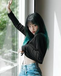 Linh ngọc đàm không chỉ khiến nhiều người ngưỡng mộ vì mua nhà tiền tỷ ở tuổi 22 mà còn sở hữu bst giày khủng mơ ước. CÆ¡ Bá»¥ng 11 Cá»§a Linh Ngá»c Ä'am Ä'á»‰nh Qua Diá»‡n Crop Top Ma Chuáº©n Khong Khac Gi Idol Han Quá»'c Luon Guu Vn