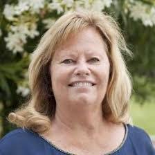 Jackie Geer's Instagram, Twitter & Facebook