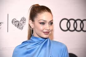 Keira knightley admitted recently that she'd been wearing wigs for years due to hair loss. 8 Celebrities On Their Excess Body Hair