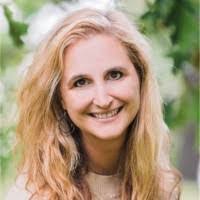 Kimberley Dodd's Instagram, Twitter & Facebook