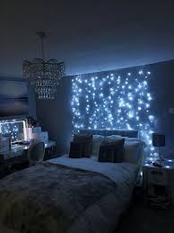 Grey Bedroom Fairy Light Feature Wall And Mood Lighting Decoracao Do Dormitorio Decoracao Quarto Simples Ideias De Decoracao De Quartos