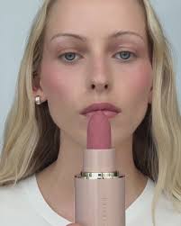 Courtney Guidotti's Instagram, Twitter & Facebook