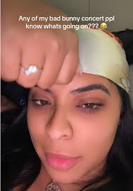 Qué está pasando en el concierto de Bad Bunny? 😂