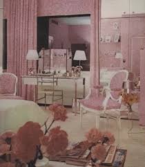 Using an ungodly collection of the worst of 1970s interior design magazines, books, and pamphlets, he proves without a shadow of a doubt that the '70s were a hideously grim period. Lexyrose Stylist Groovy Interiors 70s Interior Colorful Interiors