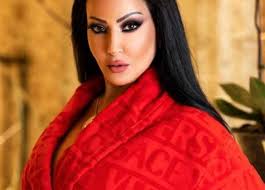 أعلنت الفنانة سمية الخشاب عبر صفحتها الرسمية على موقع التواصل الاجتماعي إنستجرام، عن موعد طرح الفيديو كليب الجديد بعنوان أوعدك والذي يشاركها فيه المطرب عمر كمال. Ø³ÙÙØ© Ø§ÙØ®Ø´Ø§Ø¨ Øª Ø«ÙØ± Ø§ÙØ¬Ø¯Ù Ø¨Ø¬ÙØ³Ø© ØªØµÙÙØ± Ø¬Ø±ÙØ¦Ø© Ø¨Ù Ø§ÙØ±ÙØ¨ Ø§ÙØ£Ø­ÙØ± ØµÙØ± Ø§ÙÙØµØ±Ù Ø§ÙÙÙÙ