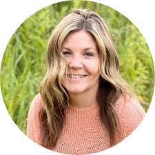 Shanna Dawson's Instagram, Twitter & Facebook