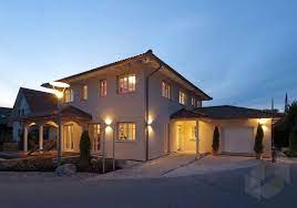 Doch zuvor musst du den tisch gekauft haben. Finde Eine Grosse Auswahl Von Ausbau Hausern Wenn Du Auf Das Bild Klickst Weitere Haustypen Von Vielen Anbietern Findest Du A Haus Bauen Toskana Haus Haus