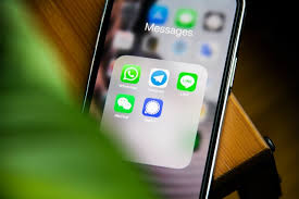 Ketika bertemu seseorang, hal pertama yang dilakukan adalah menyapa atau greeting. Contoh Short Message Yang Bisa Diterapkan Dalam Mengirim Dan Membalas Pesan