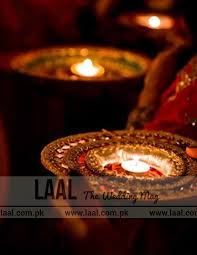 Find Out The Latest Mehndi Thaal Designs Visit Laal Com Pk For More Mehndi Night Wedding Mehndi Mehndi Decor