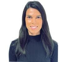 Maria Fox's Instagram, Twitter & Facebook