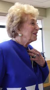 Recuerdos de Wendy Ackerman sobre Raymond y la Cruz Roja