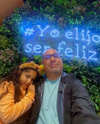 Victoria jugó por primera vez carnavales… y sí que la pasó bien ❤️ .  #carnaval