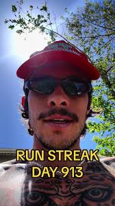Run streak day 913. Two runs. 14 miles total.