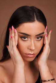 Hi! I'm based in Bristol but open to travel for the right TFP  collaborations. Feel free to message me