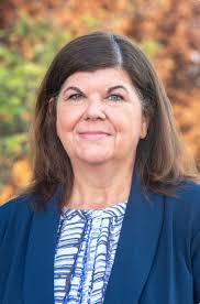 We recognize Captain Shannon Coomes for being selected for the Leadership  Owensboro Class of 2025. She has served with the Daviess County Detention  Center since 1995, and she currently serves as the