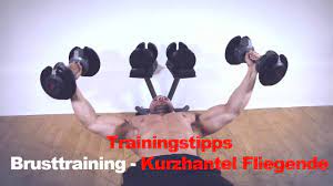 Ein muskulöser körper ohne passende. Profihantel De Brusttraining Effektive Ubungen Fur Dein Brusttraining Zu Hause
