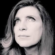 Mindy Albert's Instagram, Twitter & Facebook