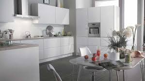 Choisissez donc un plan de. Un Plan De Travail En Contraste Avec Les Meubles De La Cuisine Diaporama Photo