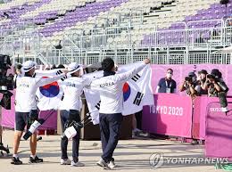 Sbs 방송화면 캡처 도쿄올림픽 양궁장에서 대한민국 파이팅을 목청껏 외치며 한국 선수단에 첫 금메달을 안겨준 만 17세 고등학생 김제덕(경북일고)은 떡잎부터 달랐던 '양궁 영재'였다. Sfb Cv1zrvrvum