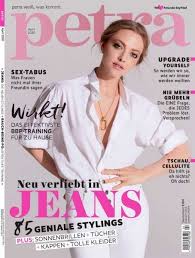 Наиболее известна по роли софи в мюзикле «mamma mia!». Amanda Seyfried Petra Magazine April 2020 Cover Photo Germany