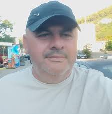 Prof. Jelena Kleut ostaje bez posla na novosadskom Filozofskom fakultetu.  Senat Univerziteta odbio je njen prigovor, pa nije izabrana za redovnu  profesorku, a o njenom statusu odlučivalo se anonimnim glasanjem