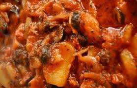 Stoccafisso, patate, olive nere, olio di oliva. Stoccafisso Accomodato In Guazzetto Alla Genovese