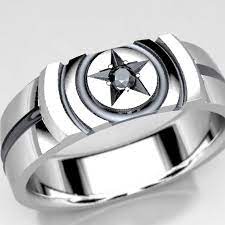 Captain America Inspired Wedding Ring With 2mm Black Diamond Etsy Black Diamond Wedding Bands Gold Bar Studs Diamond Wedding Bands