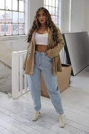 Daydreaming High Rise Mom Jeans Light Blue Wash In 2021 Fashion Blue Mom Jeans Fashion Outfits