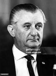 17 Paul Rusch Photos & High Res Pictures