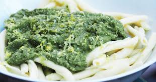 Un Pesto De Poireau Aux Noix Nancybuzz Vert De Poireaux Pesto Poireaux