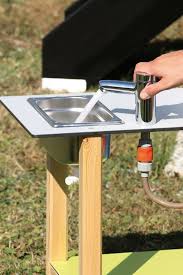 Pin Von Fleur Pakker Auf Jardin Wasserhahn Garten Wasserhahn Matschekuche