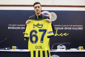 Göndermiş olduğunuz her türlü özel bilginiz tamamen saklı tutulmakta, kesinlikle üçüncü kişilere. Alasan Mesut Ozil Kenakan Nomor Punggung 67 Di Fenerbahce Bolaskor Com