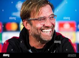 Jurgen klopp entrenador en jefe del liverpool fotografías e imágenes de  alta resolución