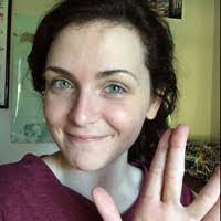 Lisa Cocuzza's Instagram, Twitter & Facebook