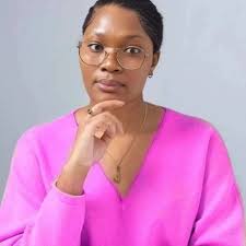 Aldi shopper's humorous fashion show for husband