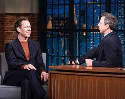 Seth meyers weighs 168 lbs (76 kg). Seth Meyers Bio Age Height Married Nationality Body Measurement Career