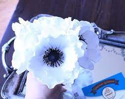 Gourmet Gateaux By Gourmetgateaux On Etsy Flower Cake Toppers Anemone Flower Edible Luster Dust