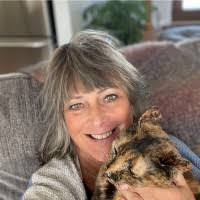 Tracy Mclean's Instagram, Twitter & Facebook