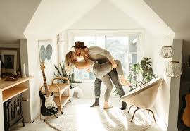 10 Indoor Date Night Ideas For Couples During Quarantine Www Annaelizabethphoto Com