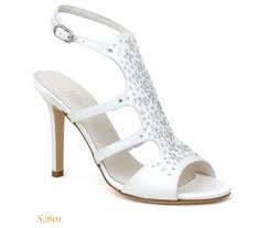 Sandalo comodo e versatile, in pelle e camoscio. Scarpe Da Sposa 2018 La Nuova Collezione Di Elata Lemienozze It